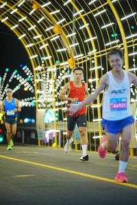 BIB: 8988, 4922
                            <button type="button" onclick="openModal(22813979)" class="btn btn-primary btn-sm float-right btn-popup" data-toggle="modal" data-target=".modal-high-quality">
                        <i class="fas fa-shopping-cart"></i> Add to Cart
                    </button>
                                            <button type="button" onclick="isThisMe(22813979, true)" class="btn btn-success btn-sm float-right btn-popup btn-isme hidden" data-toggle="tooltip" data-placement="bottom" title="นี่คือรูปของคุณใช่ไหม คลิกที่นี่เพื่อเอาเข้าอัลบั้ม">
                        <i class="fas fa-plus"></i> Add to album
                    </button>
                    <button type="button" onclick="isThisMe(22813979, false)" class="btn btn-warning btn-sm float-right btn-popup btn-isnotme hidden">
                        <i class="fas fa-ban"></i> Remove from album
                    </button>